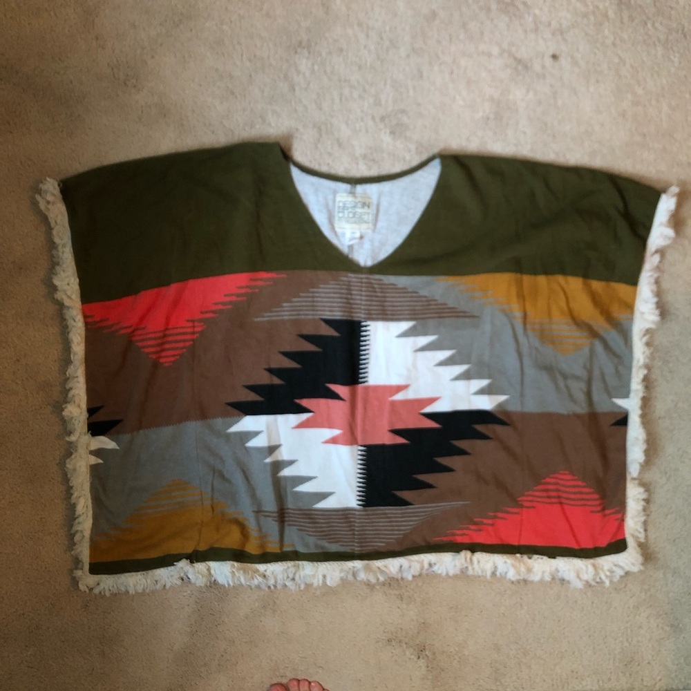 Designer’s Closet by Billabong Poncho